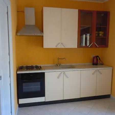 Giumamasa Apartment